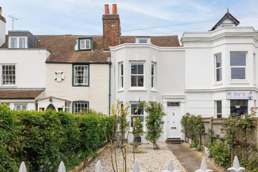 Pilots Lodge By Deal Castle With Free Parking Exterior photo