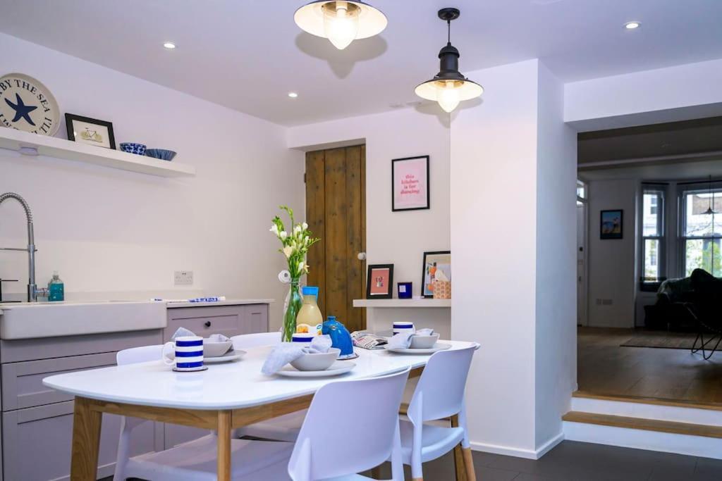 Pilots Lodge By Deal Castle With Free Parking Exterior photo